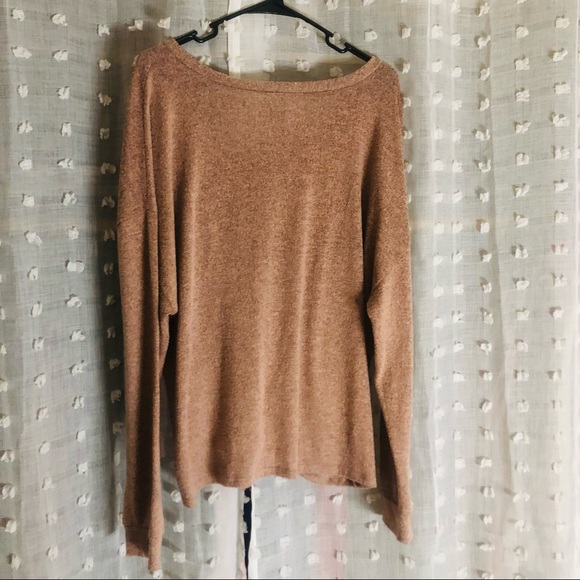 💖No Boundaries Tee - Picture 2 of 8